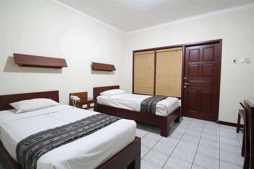 Paradiso Beach Inn Кута Екстериор снимка