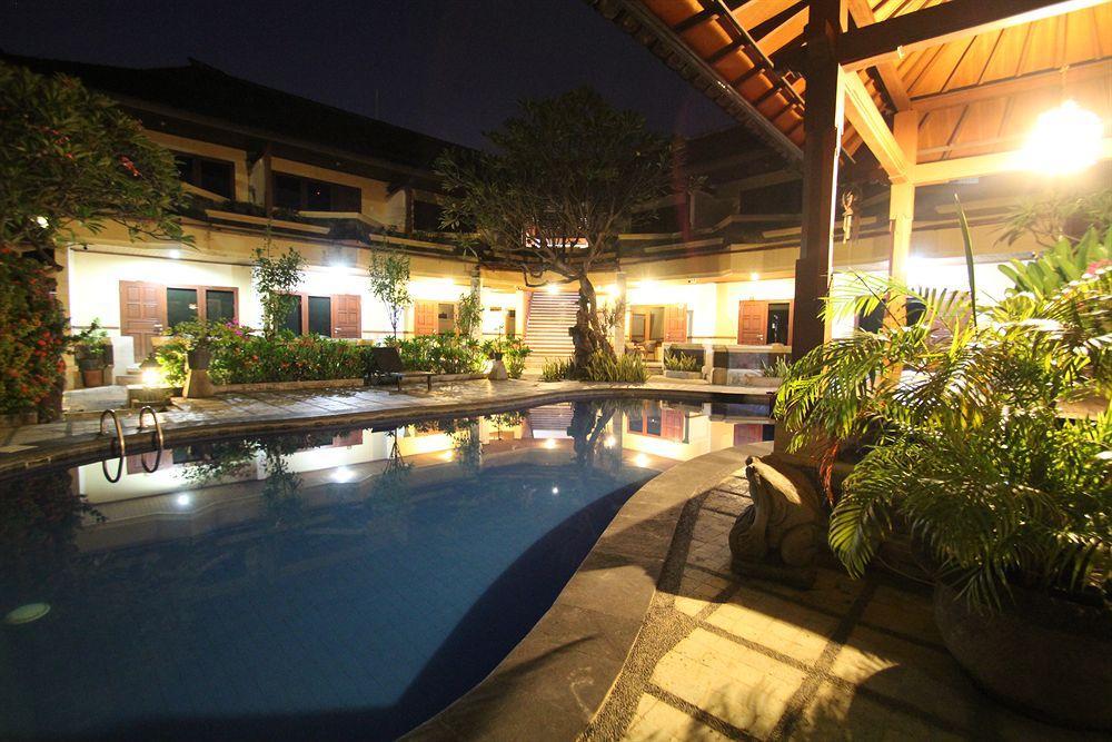 Paradiso Beach Inn Кута Екстериор снимка