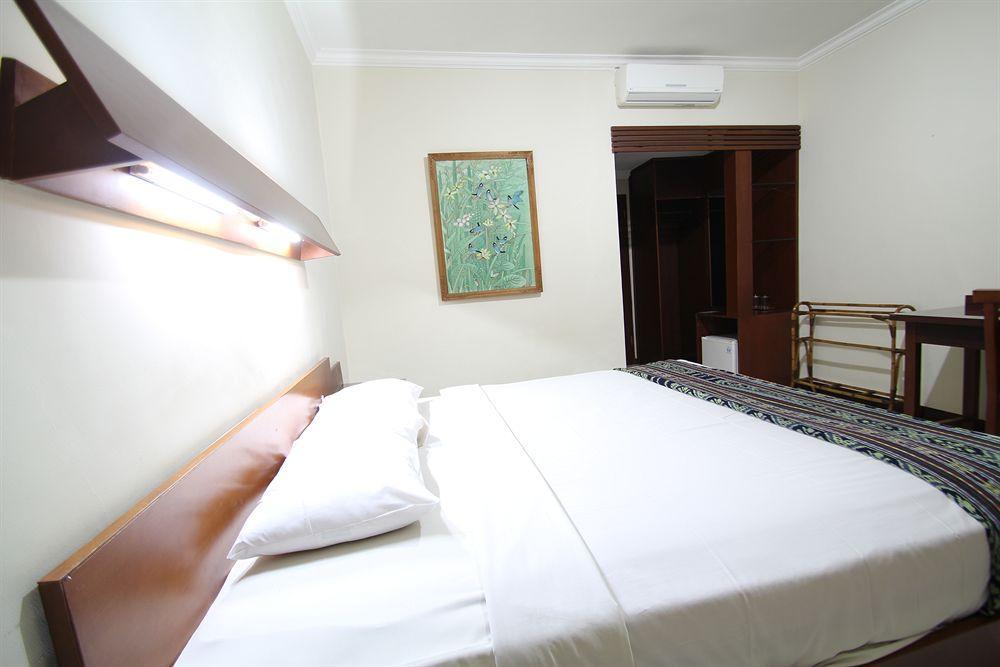 Paradiso Beach Inn Кута Екстериор снимка
