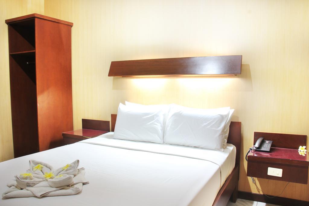 Paradiso Beach Inn Кута Екстериор снимка