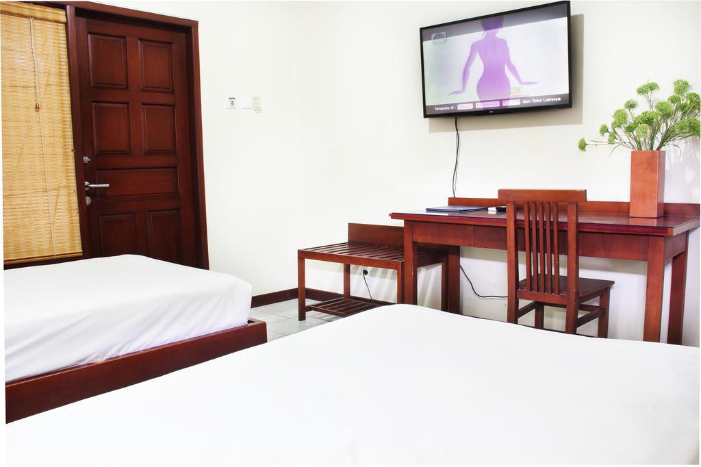 Paradiso Beach Inn Кута Екстериор снимка