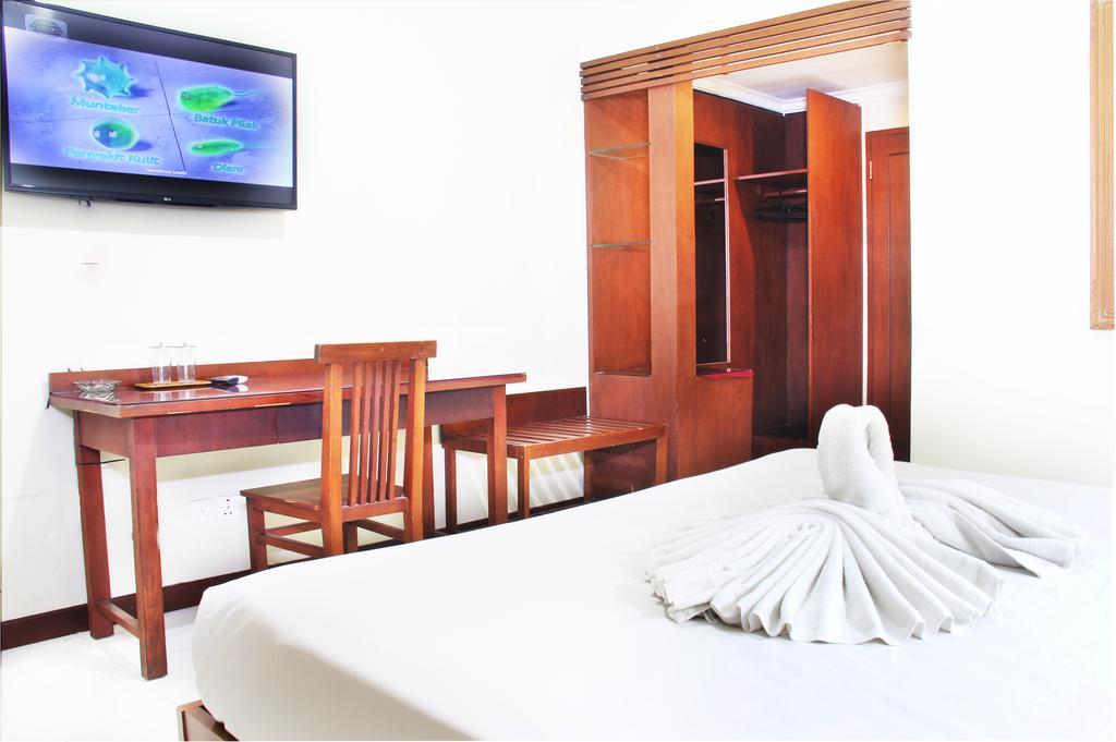 Paradiso Beach Inn Кута Екстериор снимка