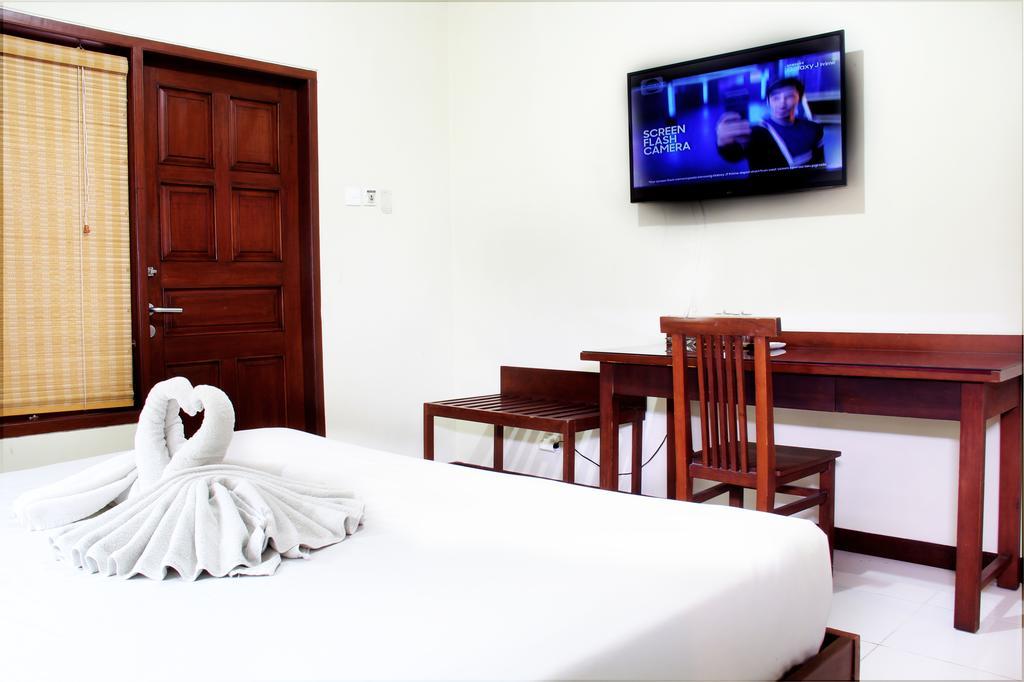 Paradiso Beach Inn Кута Екстериор снимка