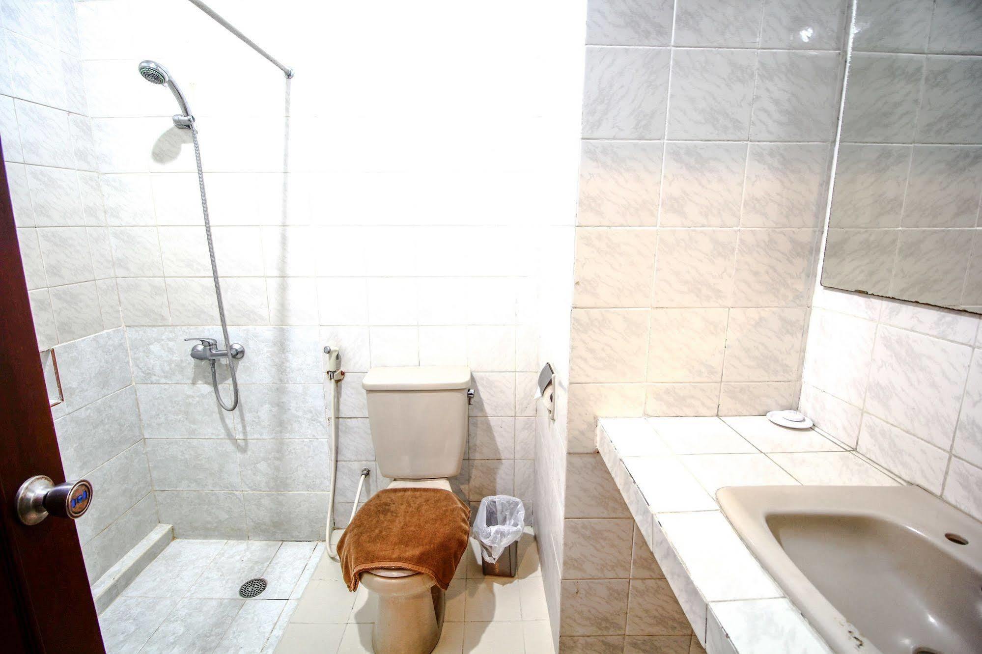 Paradiso Beach Inn Кута Екстериор снимка