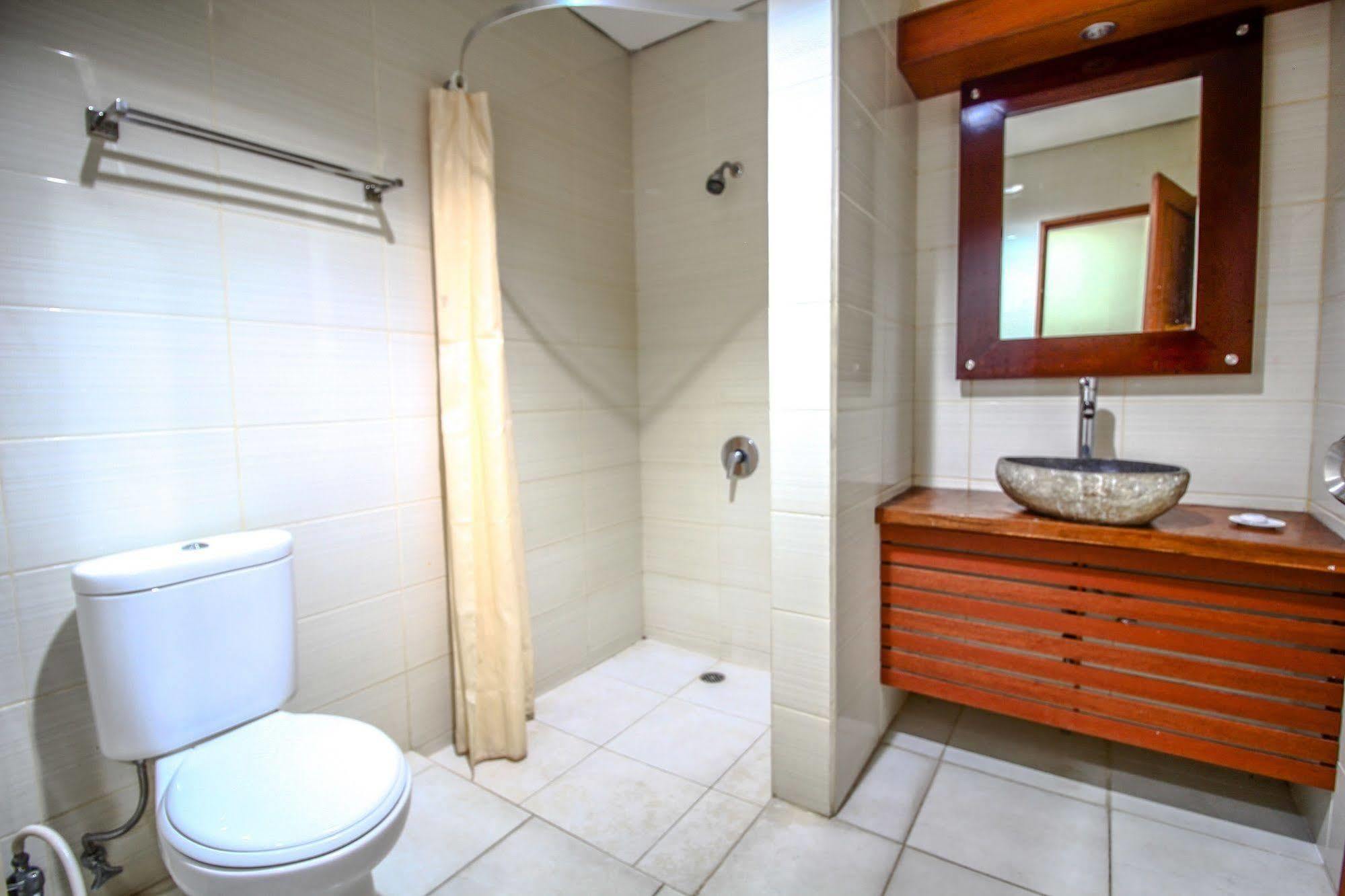 Paradiso Beach Inn Кута Екстериор снимка