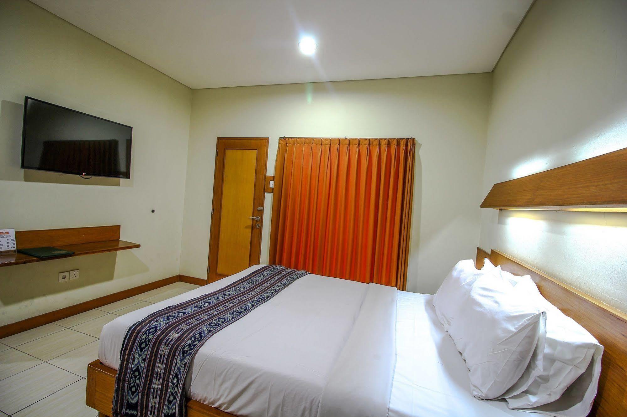 Paradiso Beach Inn Кута Екстериор снимка